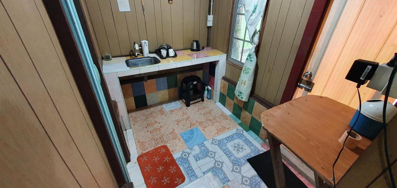 Chalet Kampong Semawar Kuala Kangsar Exterior foto