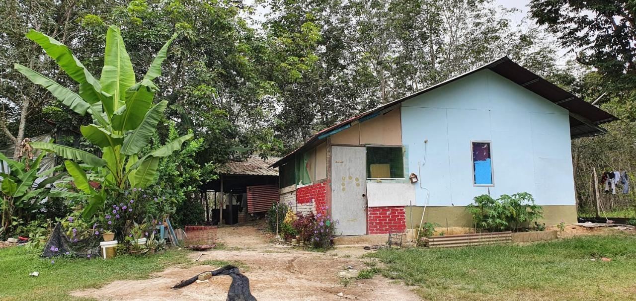 Chalet Kampong Semawar Kuala Kangsar Exterior foto